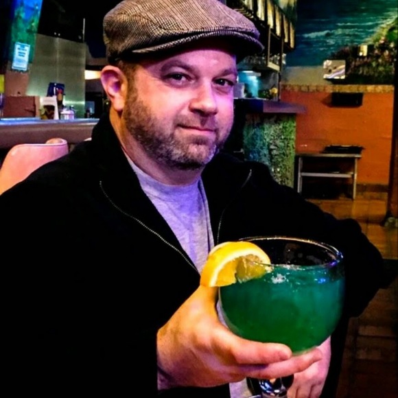 Meet your Posher, Dalton - Picture 1 of 1